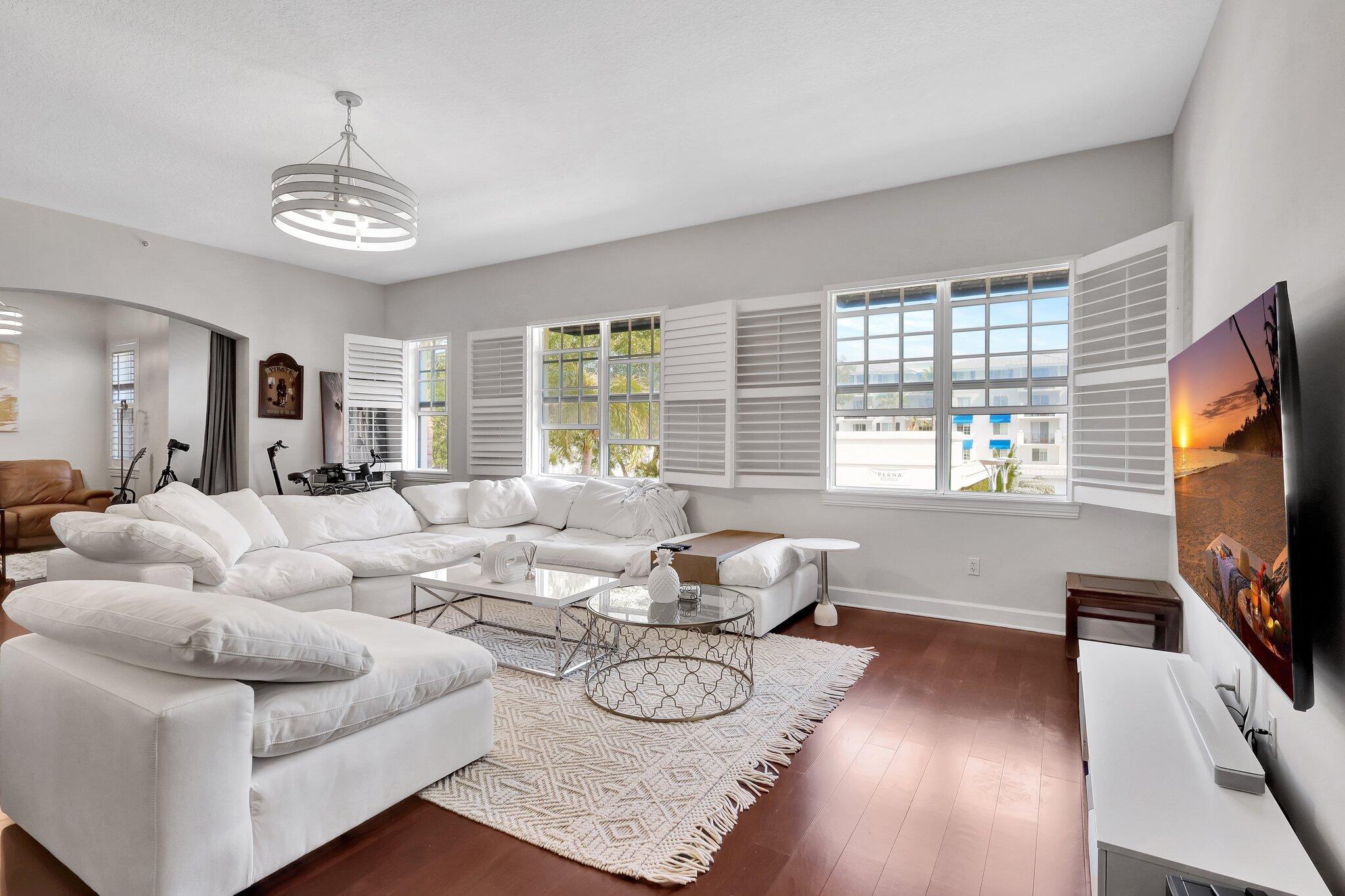 200 NE 2nd Avenue 215