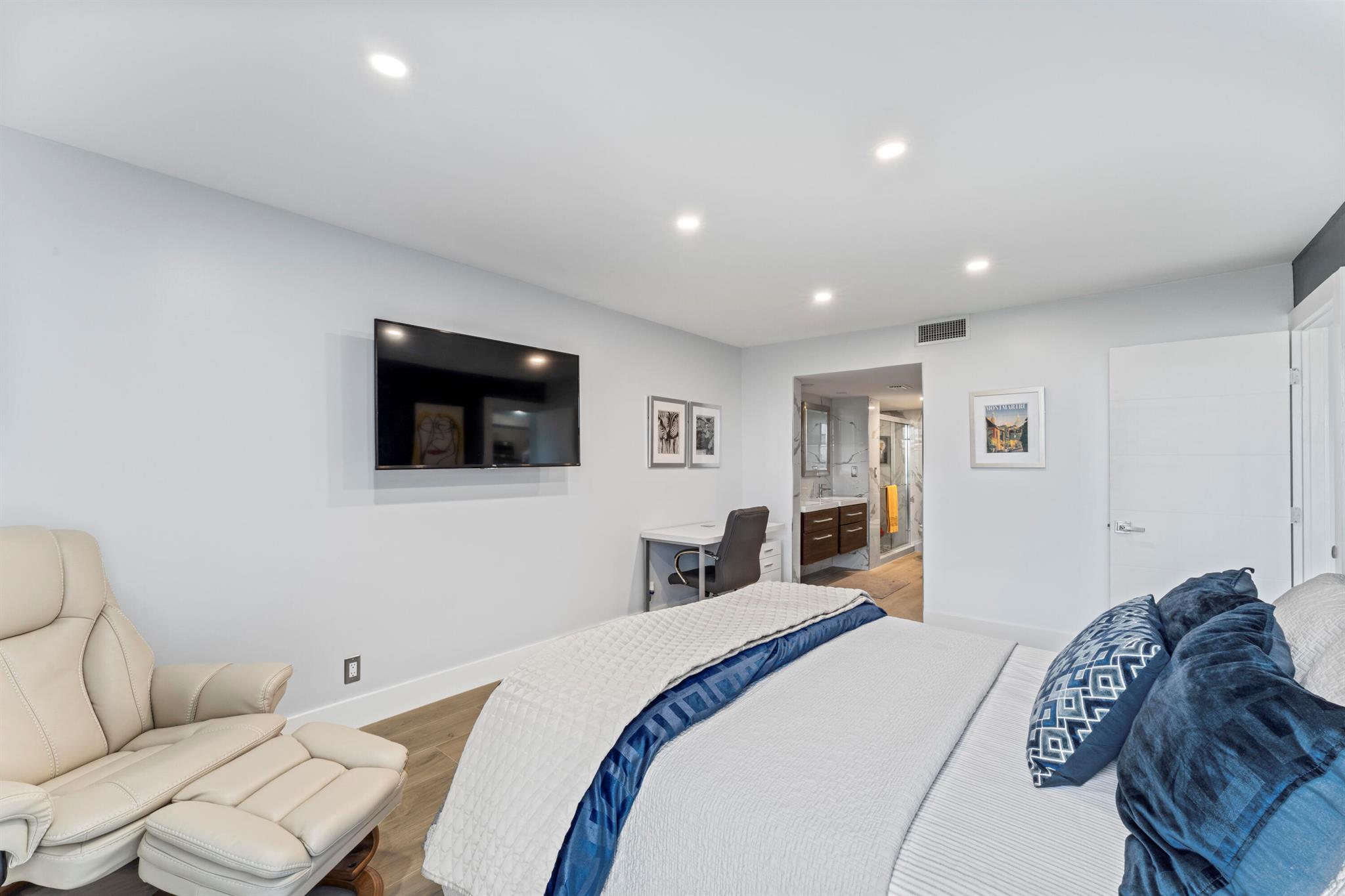 20379 W Country Club Drive 937