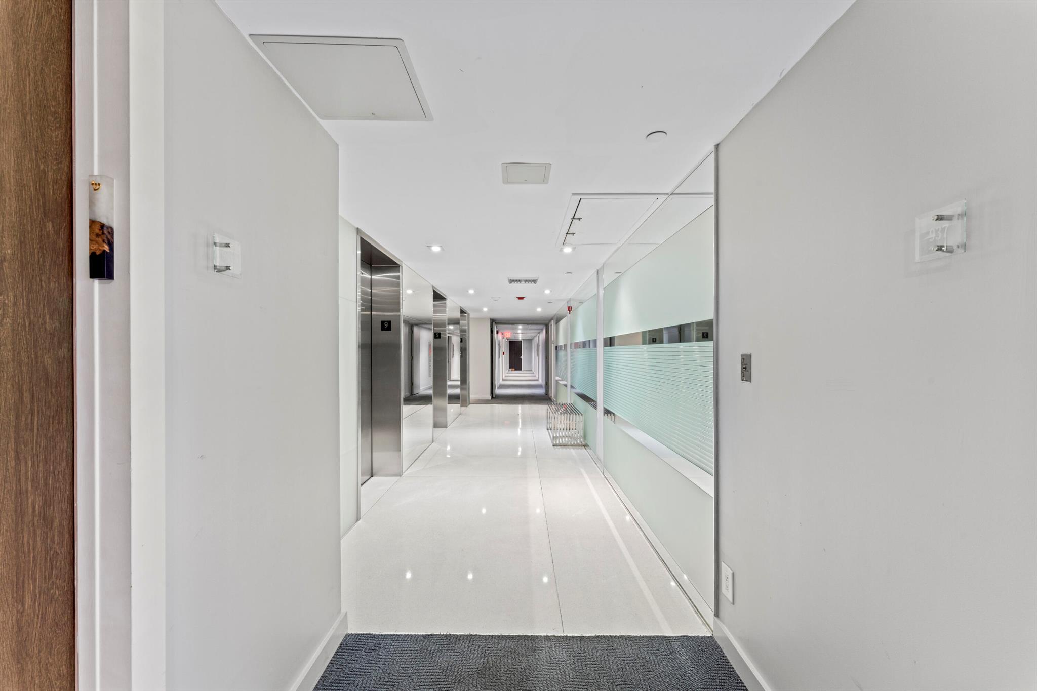 20379 W Country Club Drive 937