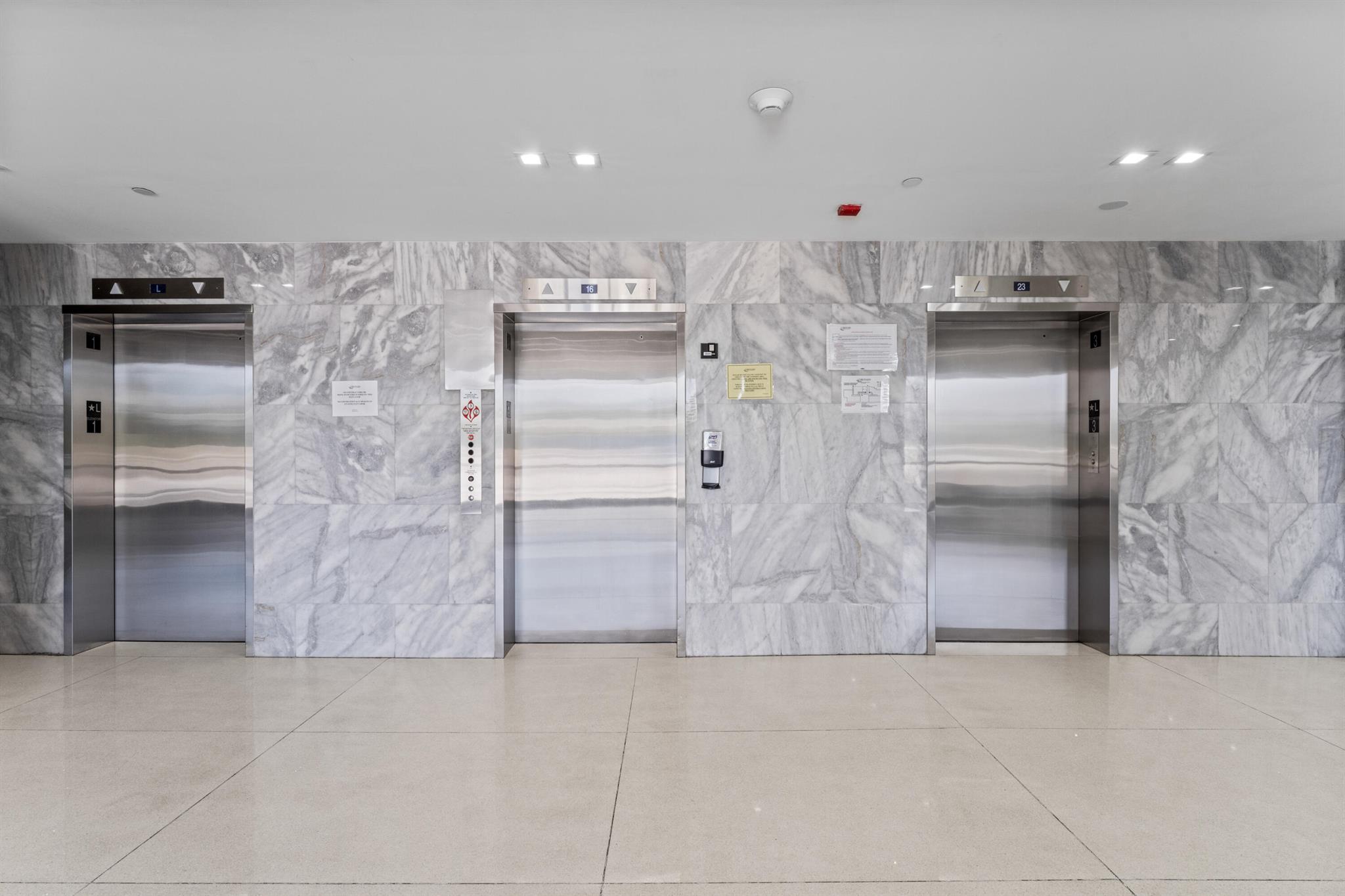 20379 W Country Club Drive 937