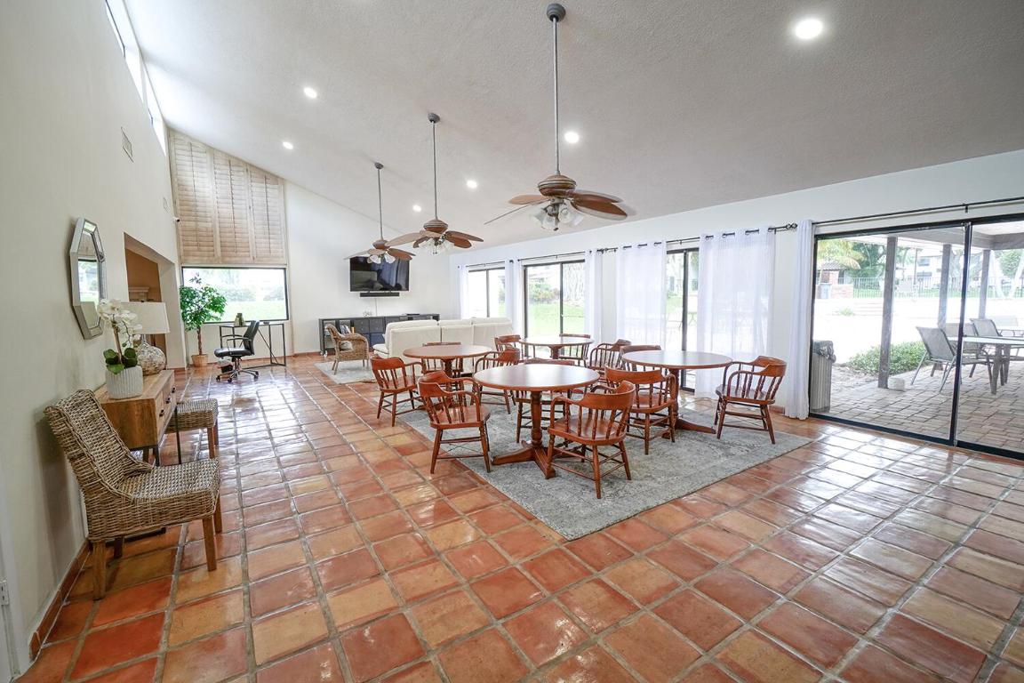 7200 NW 2nd Avenue 169