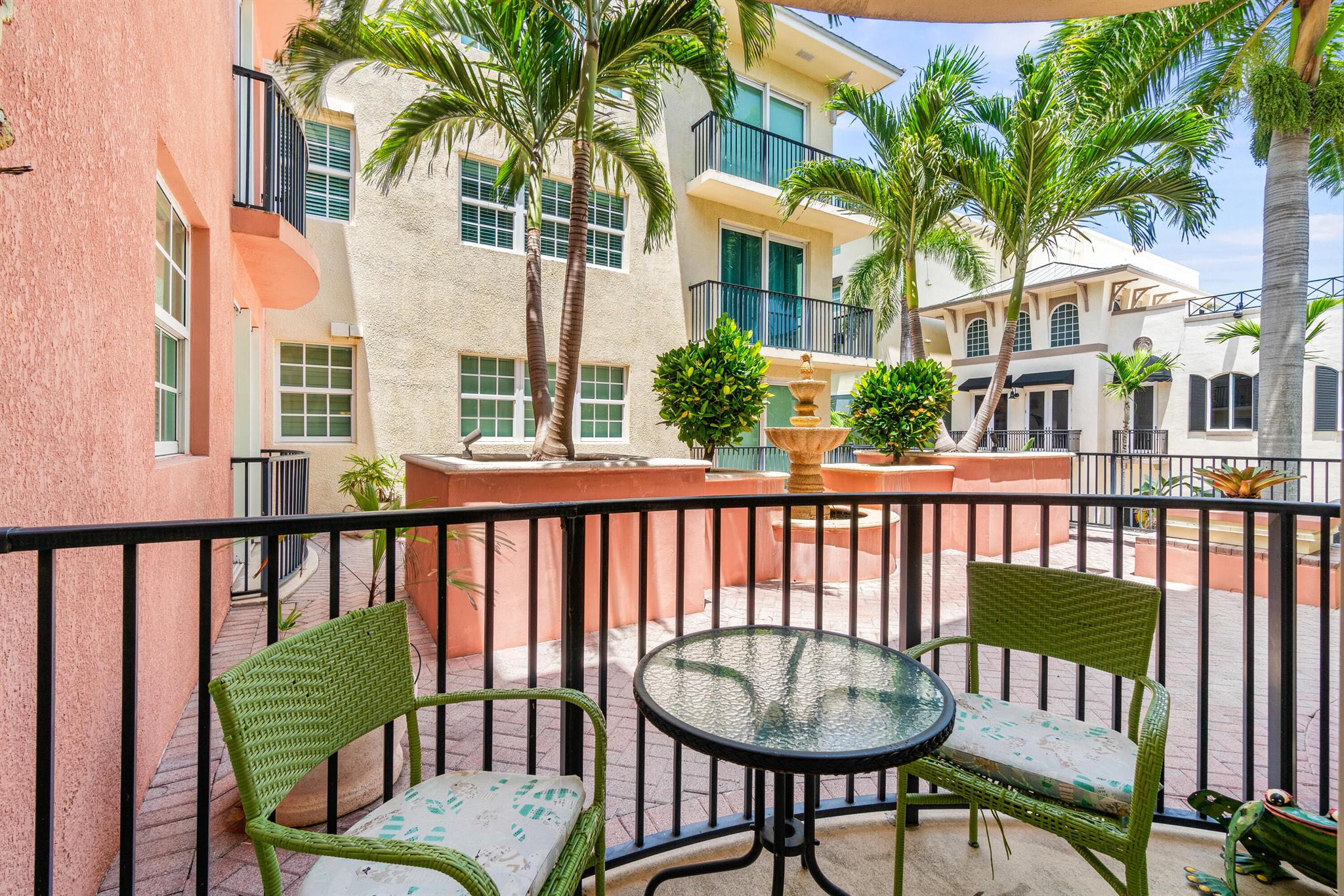 225 NE 1st Street 207