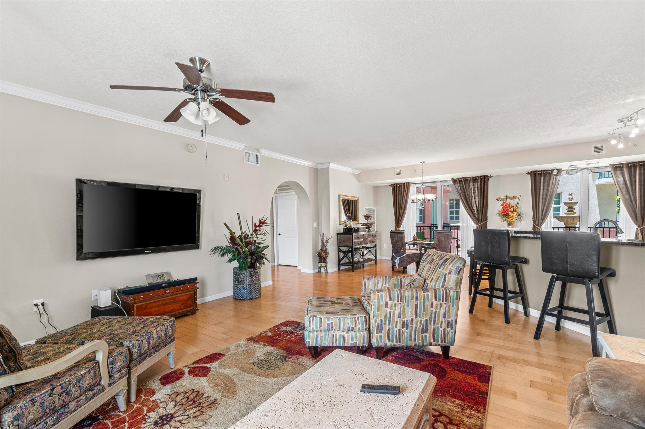 225 NE 1st Street 207