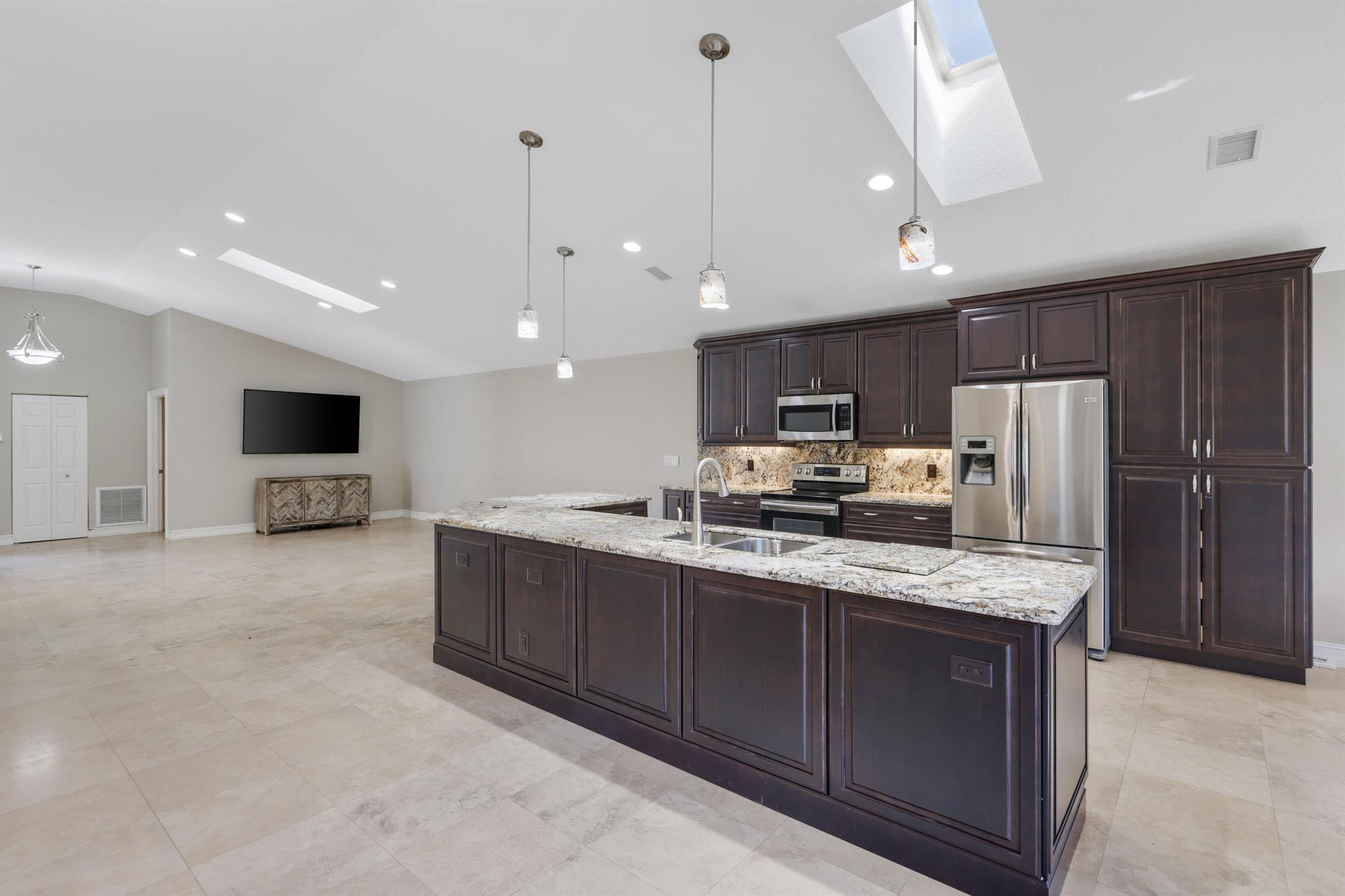 7546 Ironbridge Circle