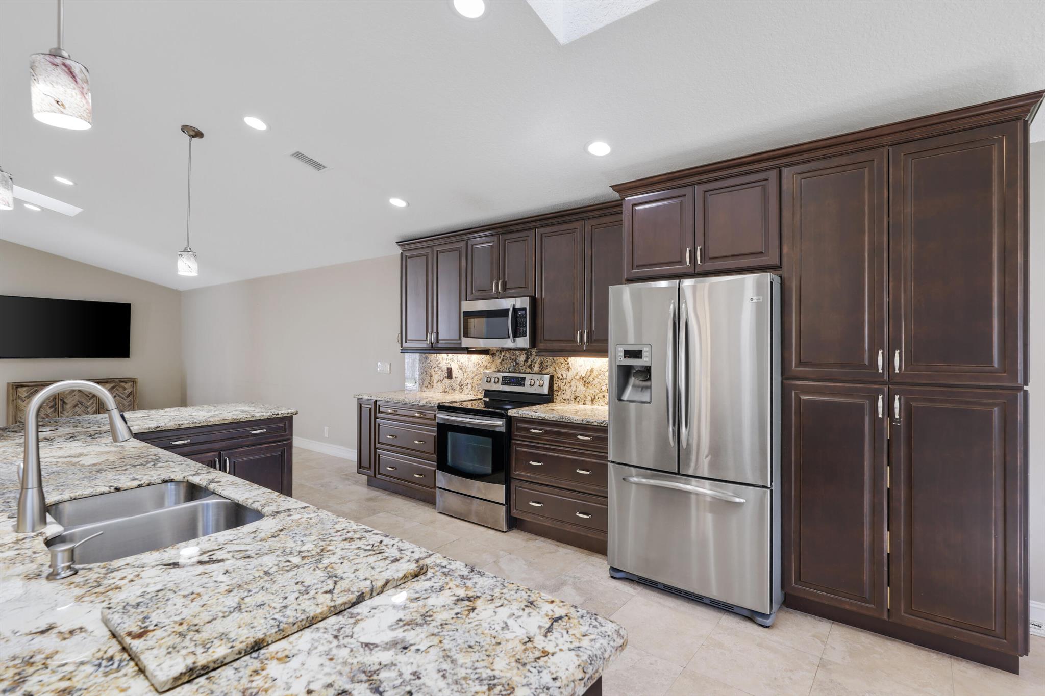 7546 Ironbridge Circle