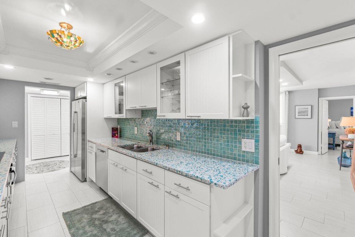 2000 S Ocean Boulevard 602