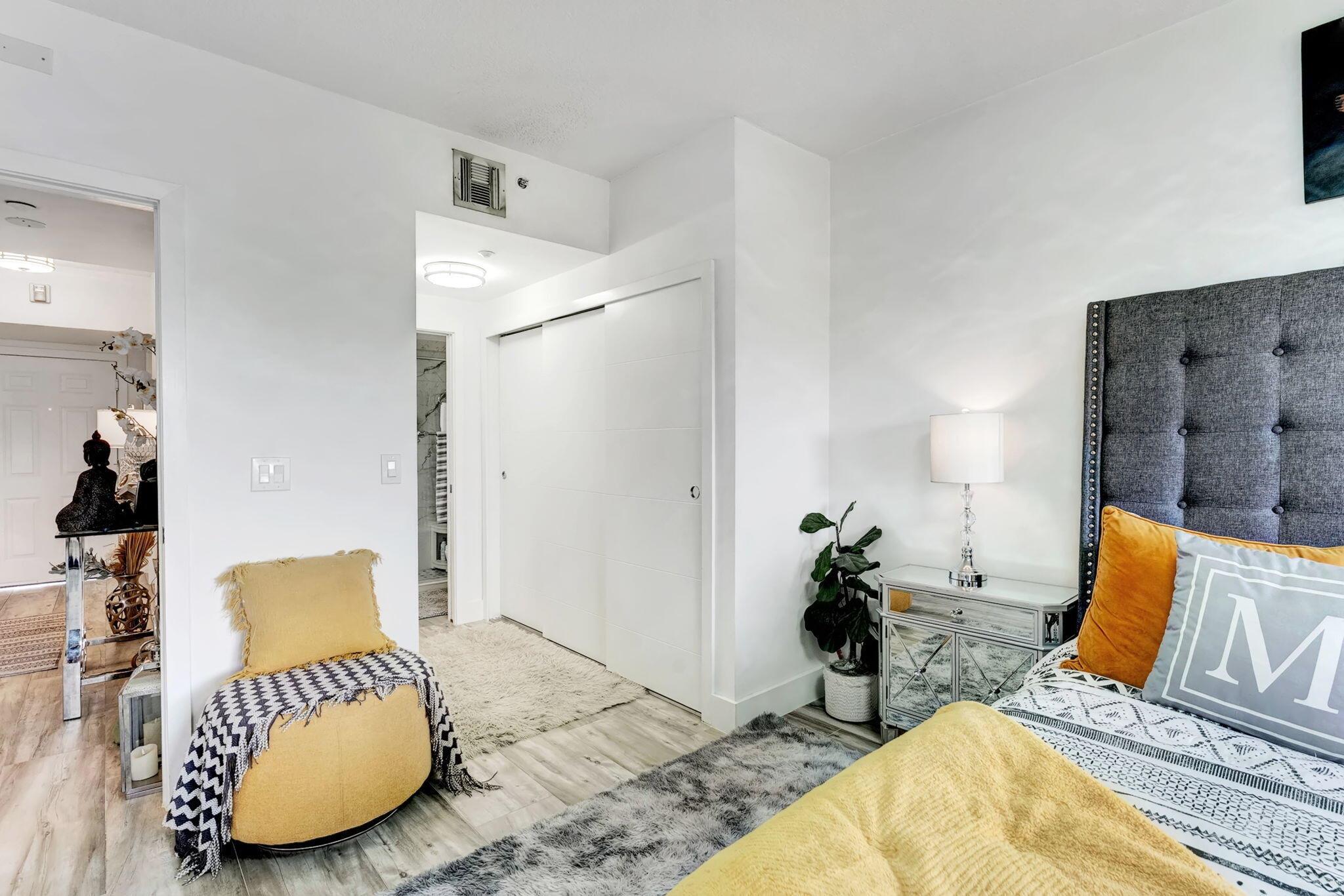 2105 Lavers Circle 507