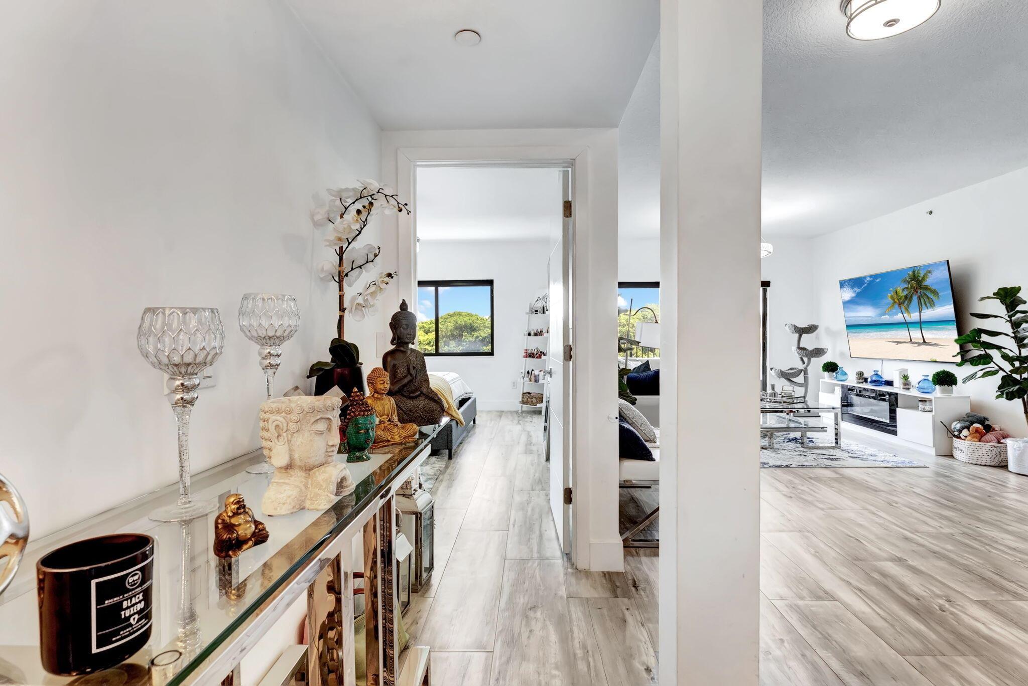 2105 Lavers Circle 507