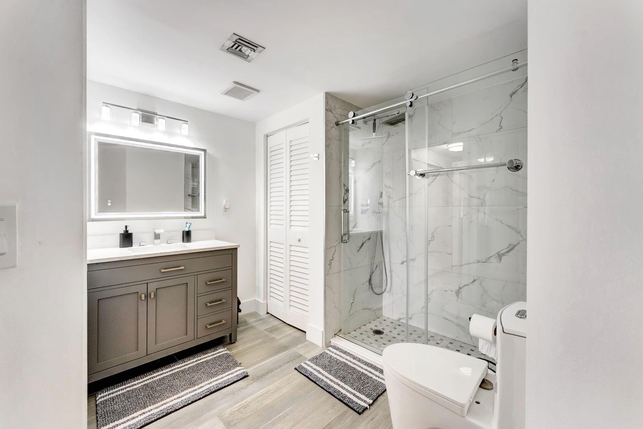 2105 Lavers Circle 507