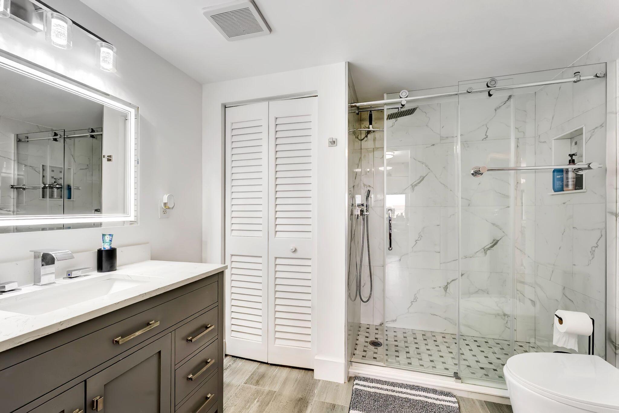 2105 Lavers Circle 507