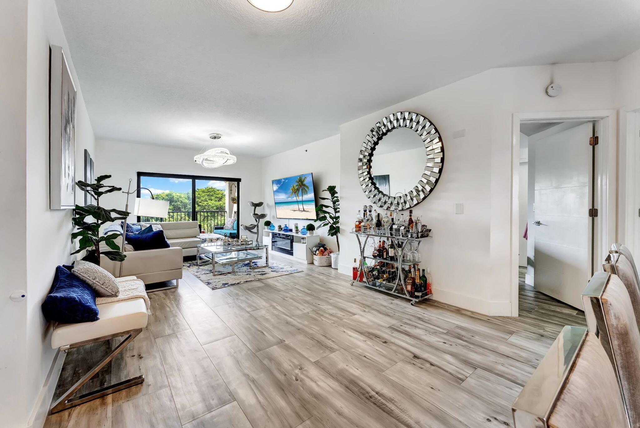 2105 Lavers Circle 507