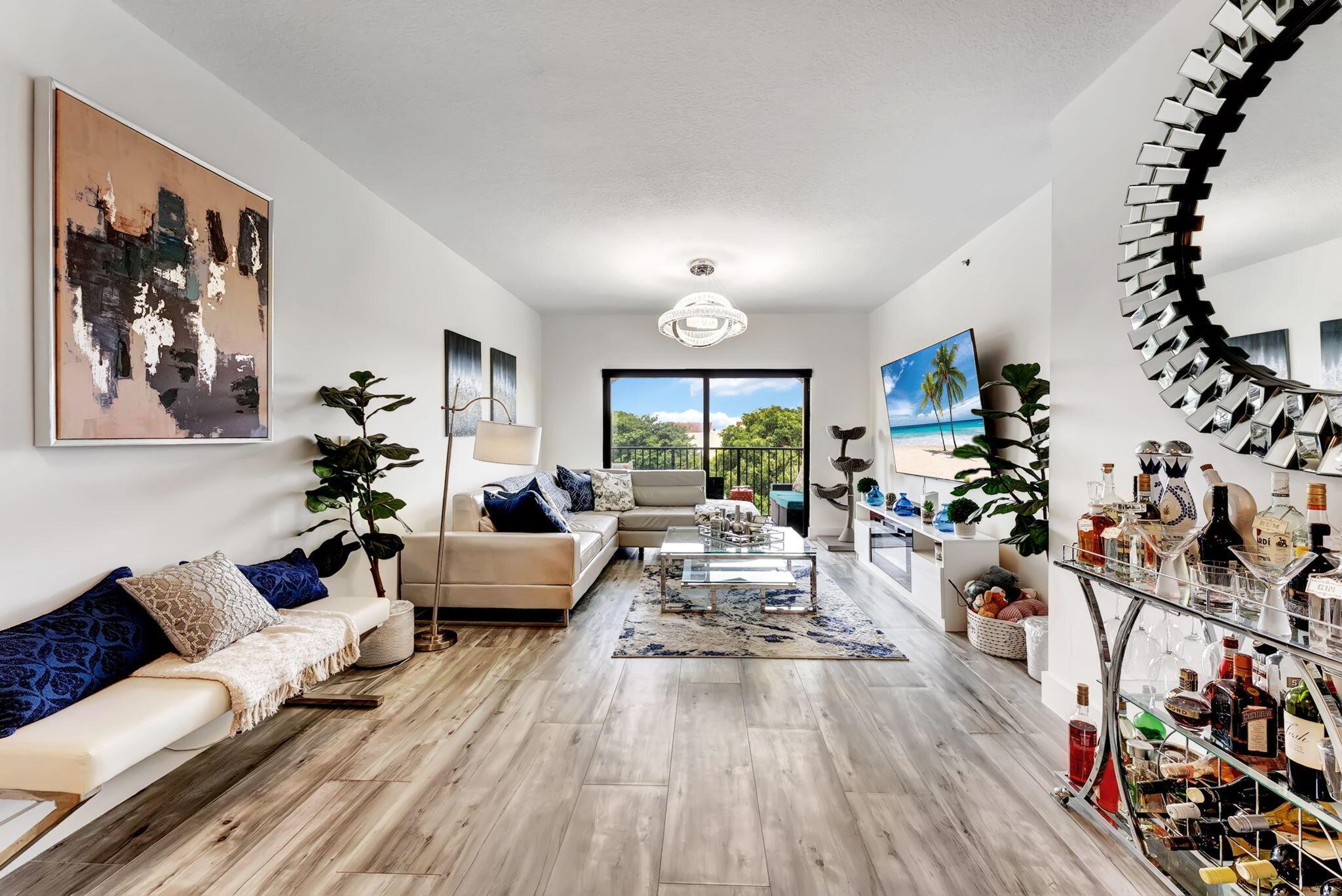 2105 Lavers Circle 507