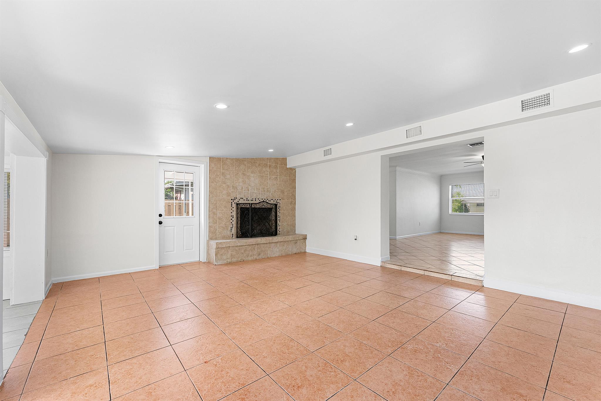 1438 Cindy Drive