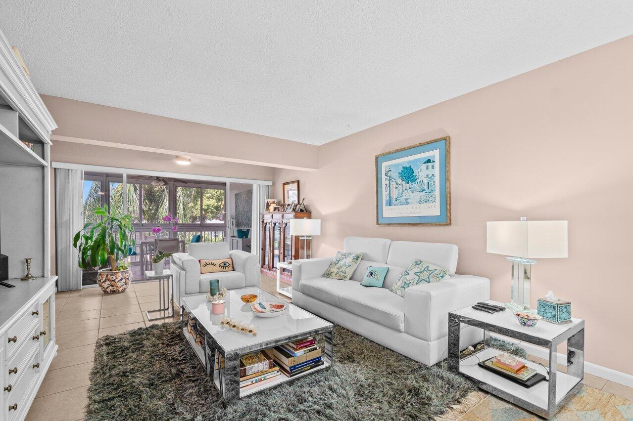 1131 Calamondin Ter 203 Terrace 203