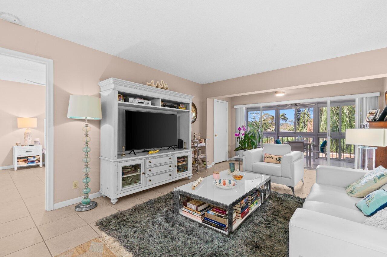 1131 Calamondin Ter 203 Terrace 203