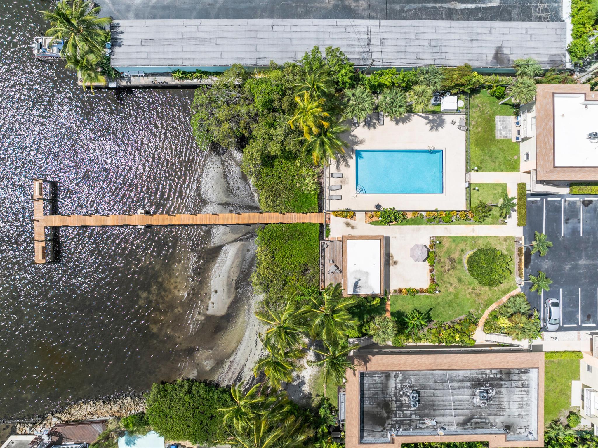 720 N Dixie Highway 303