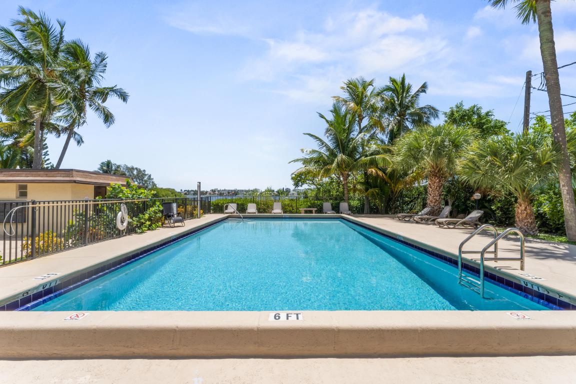 720 N Dixie Highway 303