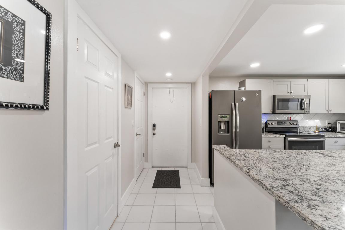 720 N Dixie Highway 303