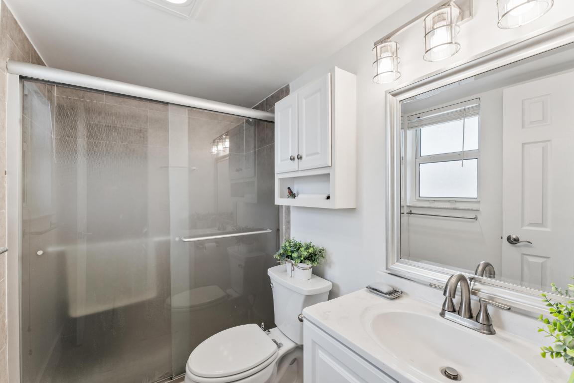 720 N Dixie Highway 303