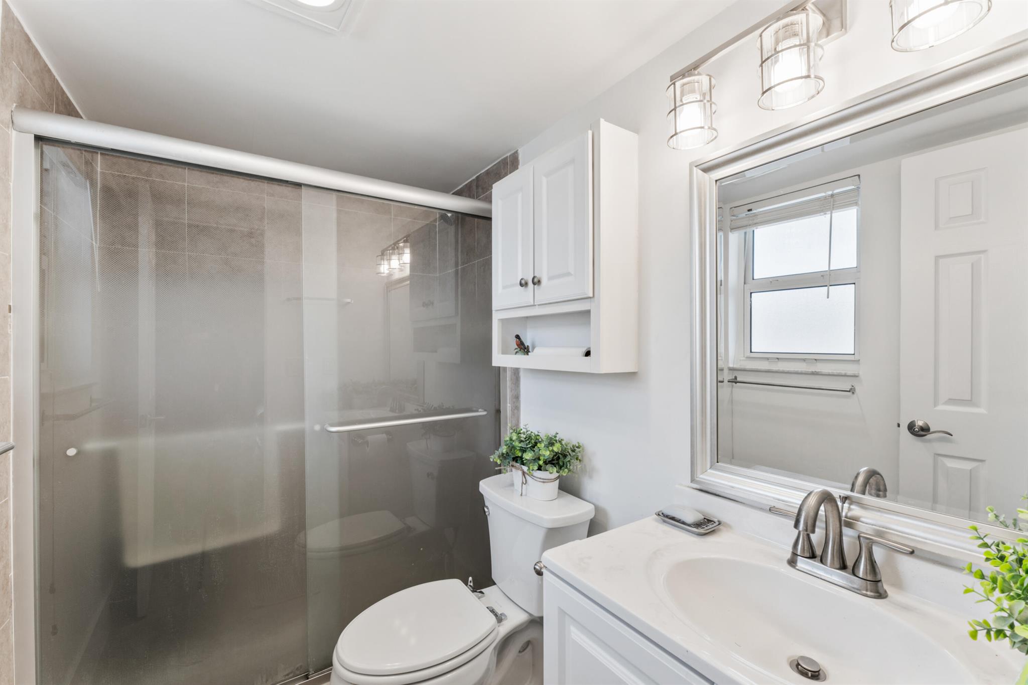 720 N Dixie Highway 303