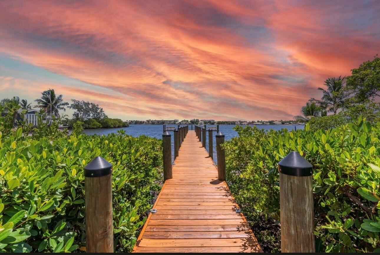 720 N Dixie Highway 303