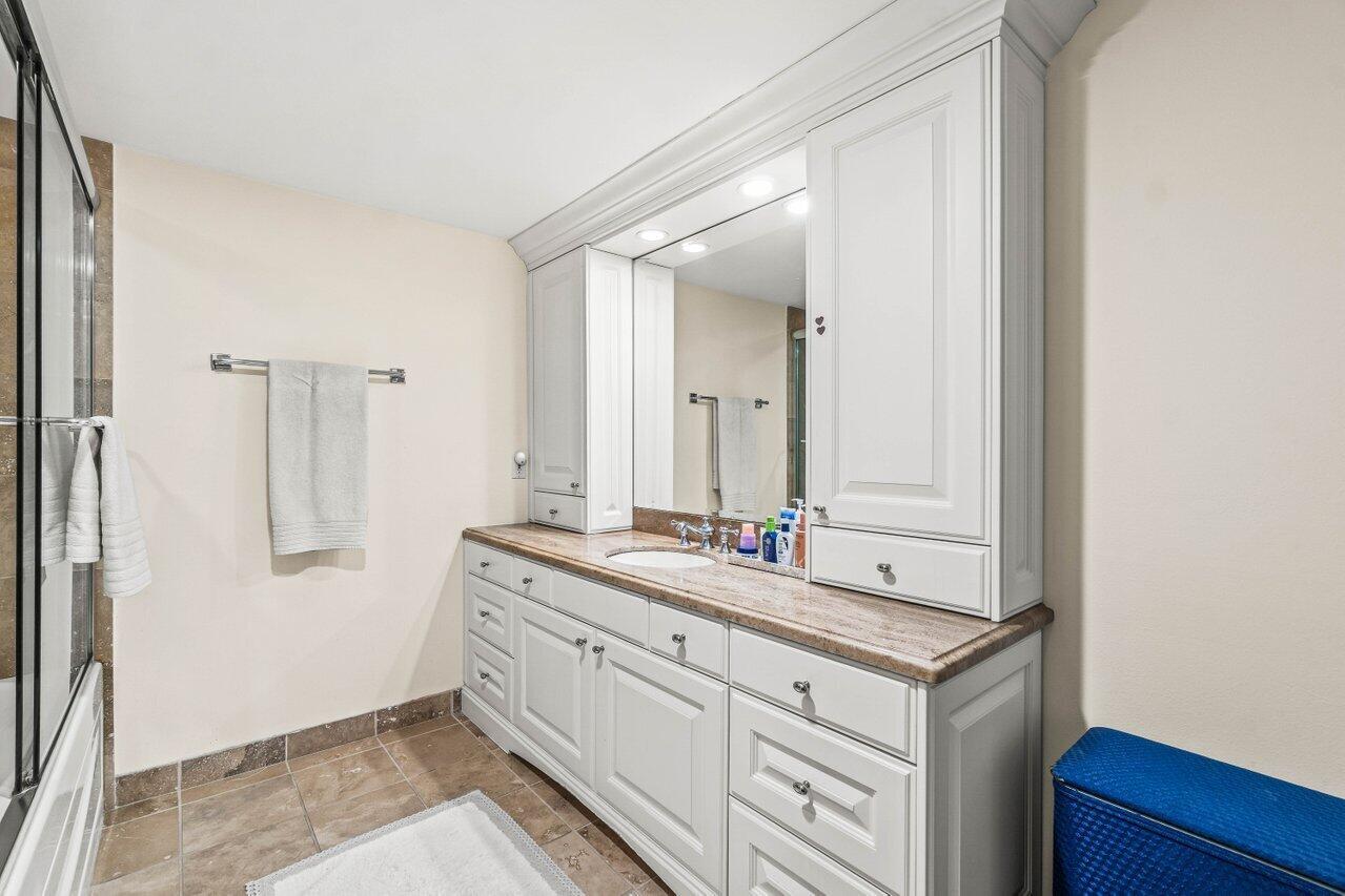 2000 S Ocean Boulevard 306
