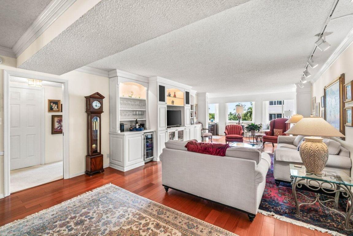 2000 S Ocean Boulevard 306