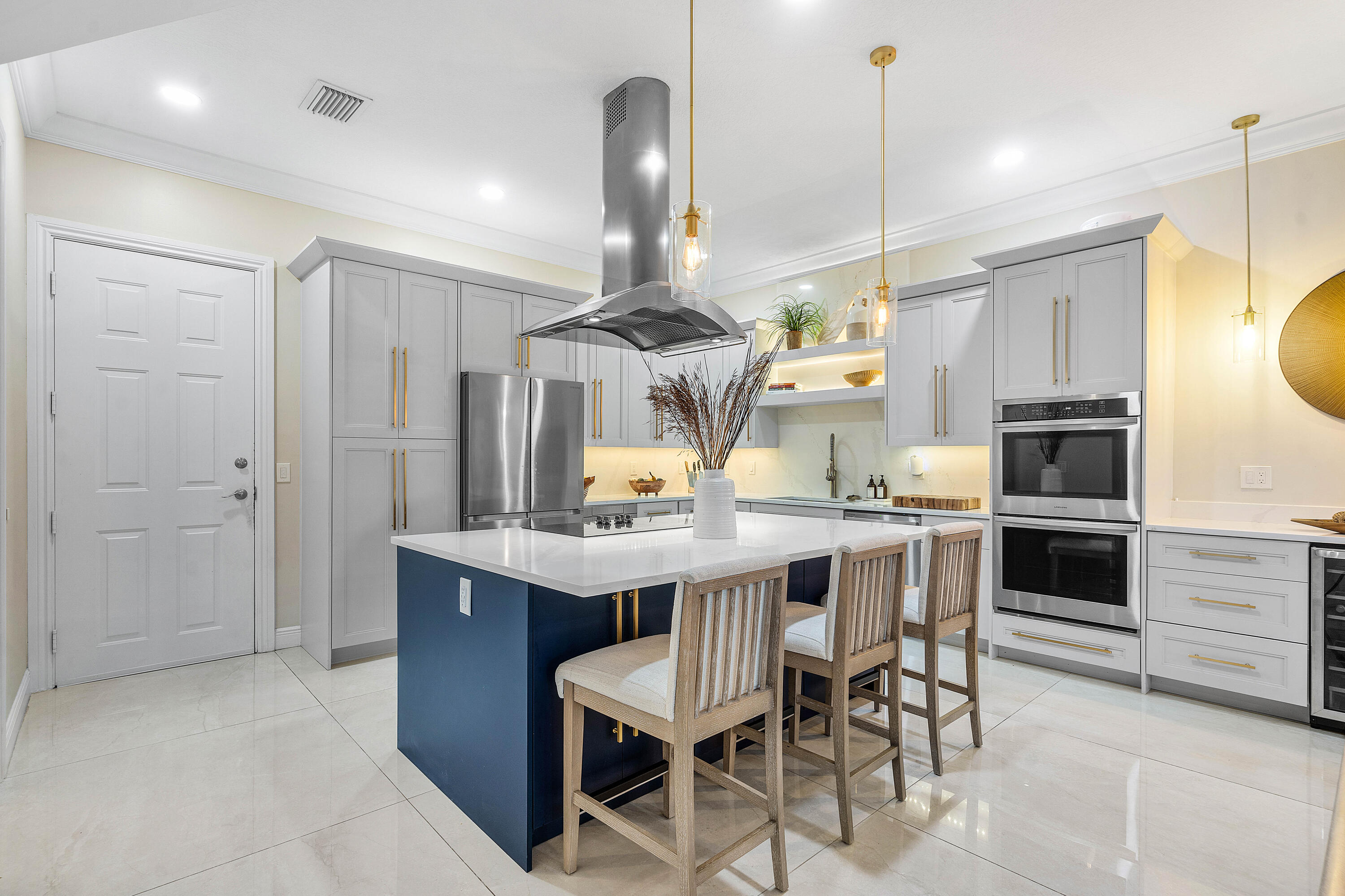 605 Avenue H