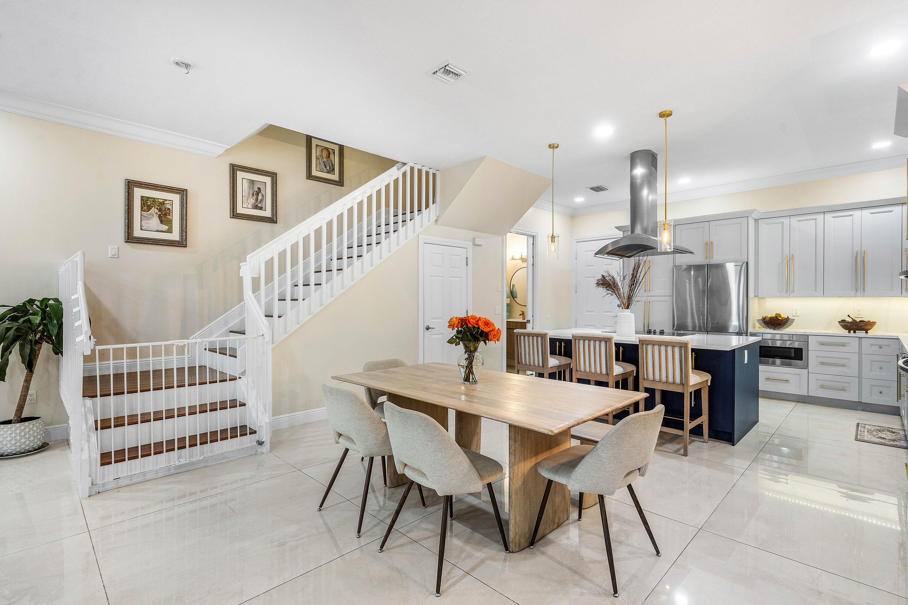 605 Avenue H