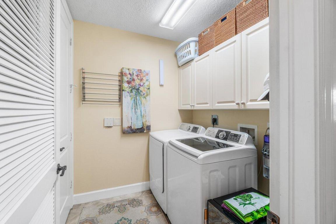 200 NE 2nd Avenue 205