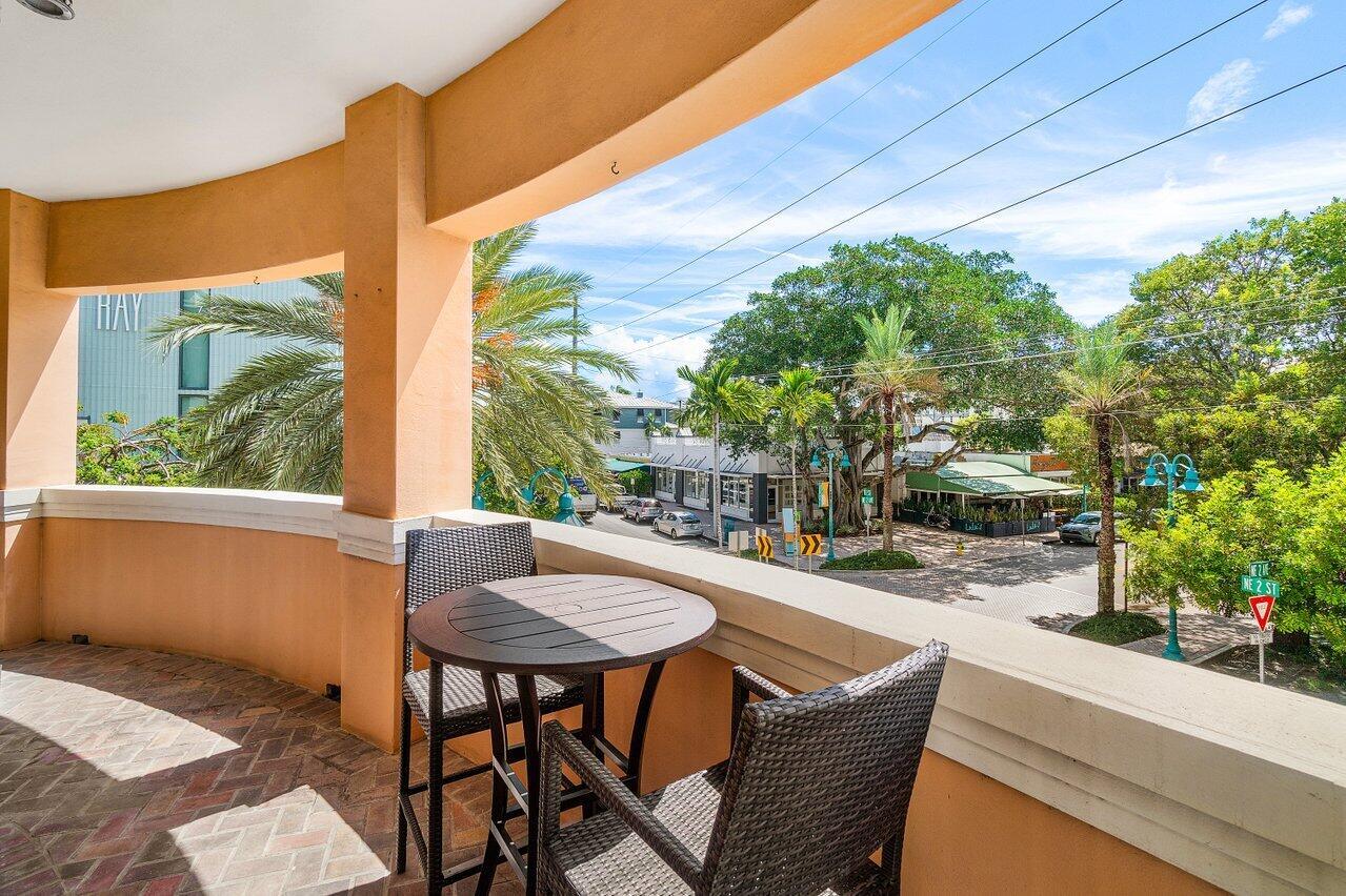 200 NE 2nd Avenue 205