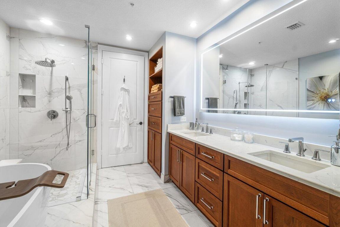 200 NE 2nd Avenue 205