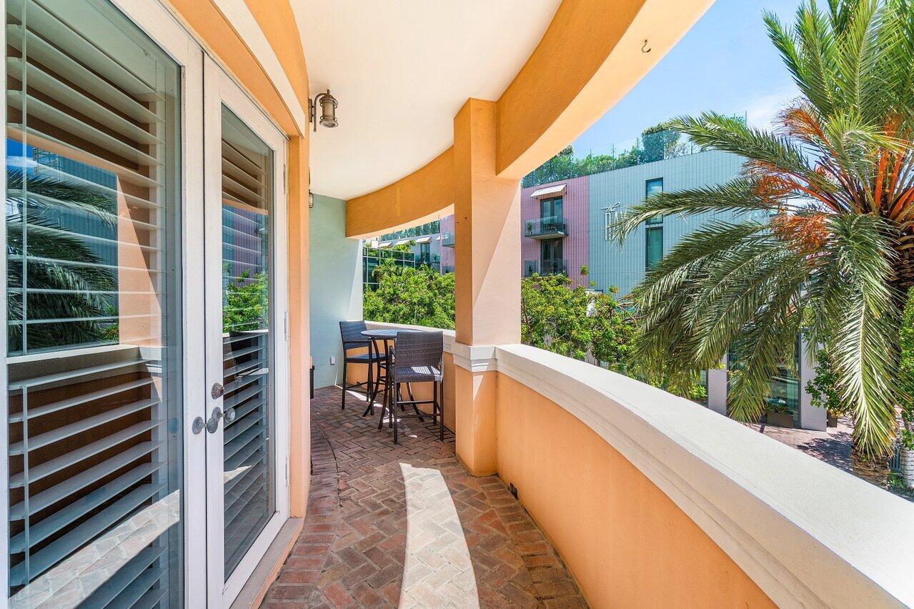 200 NE 2nd Avenue 205