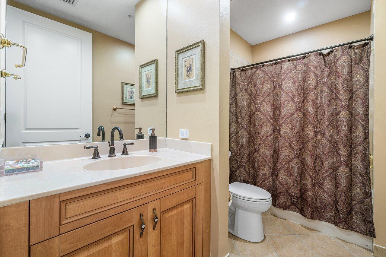 200 NE 2nd Avenue 205