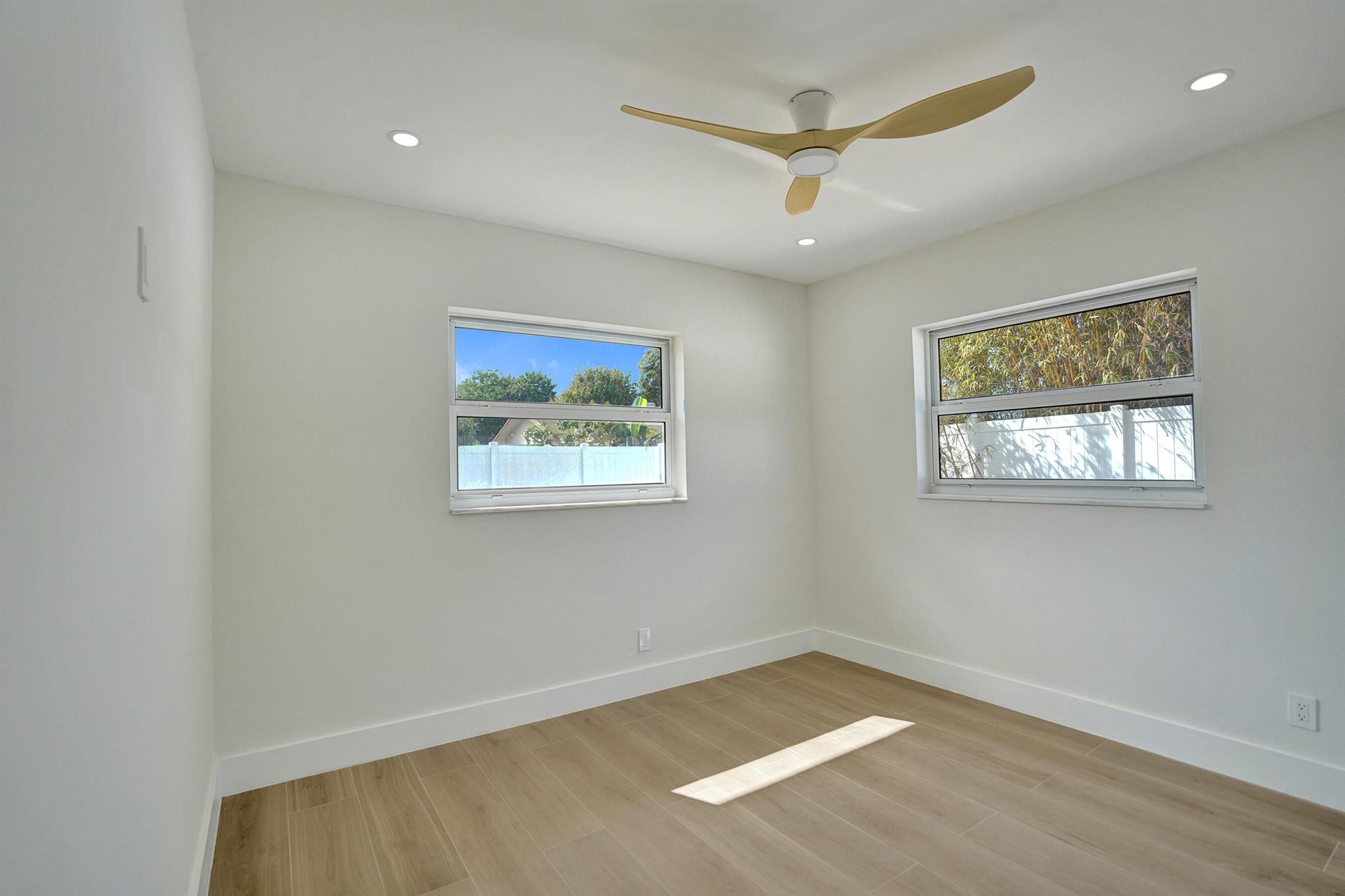 530 Kingbird Circle