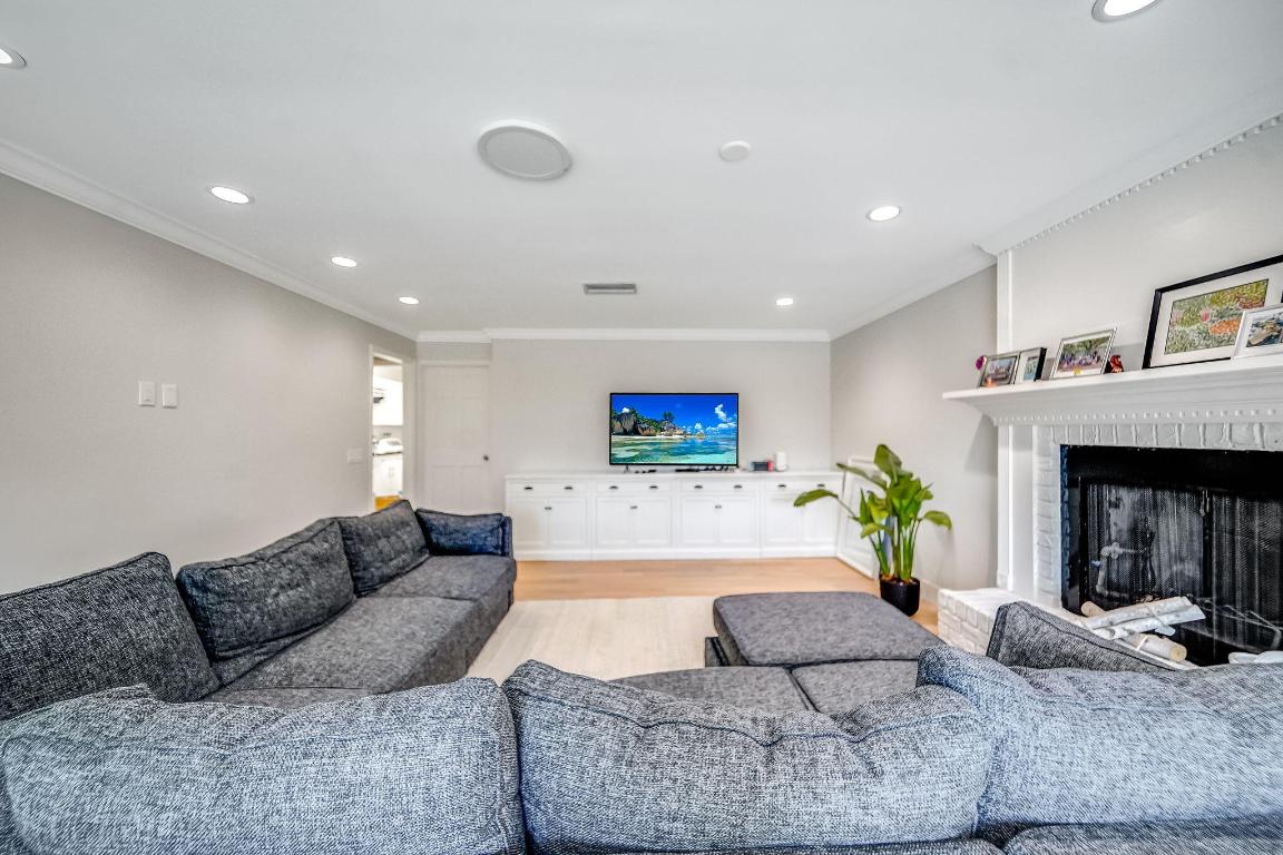 3402 Pine Haven Circle