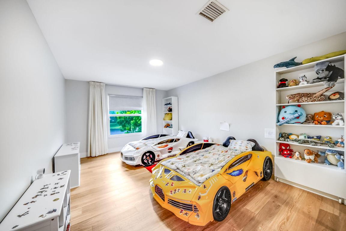 3402 Pine Haven Circle