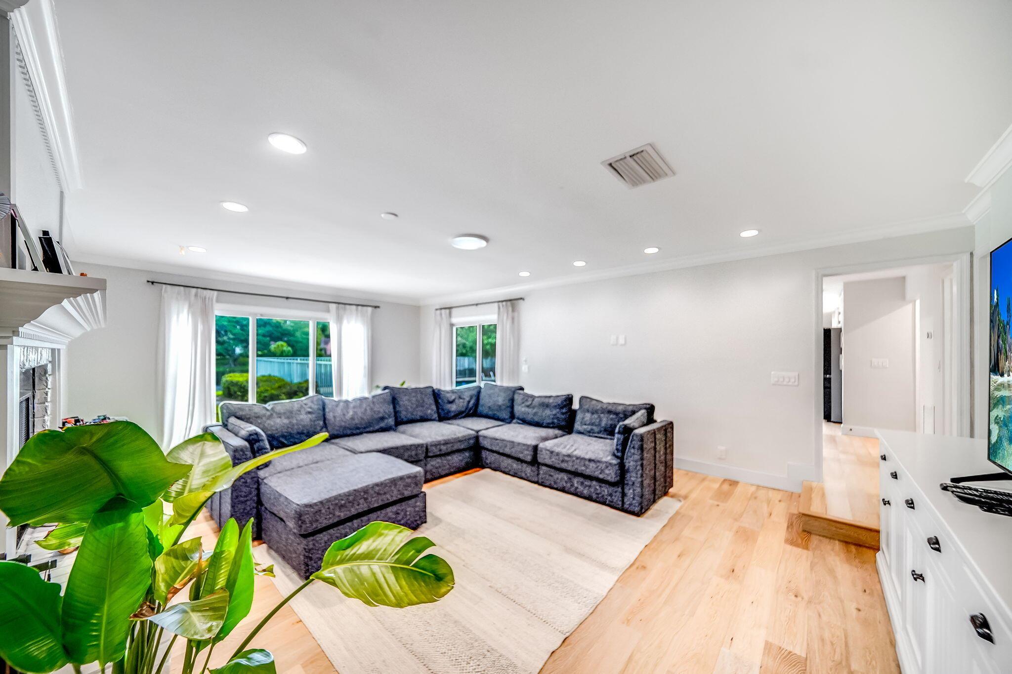 3402 Pine Haven Circle