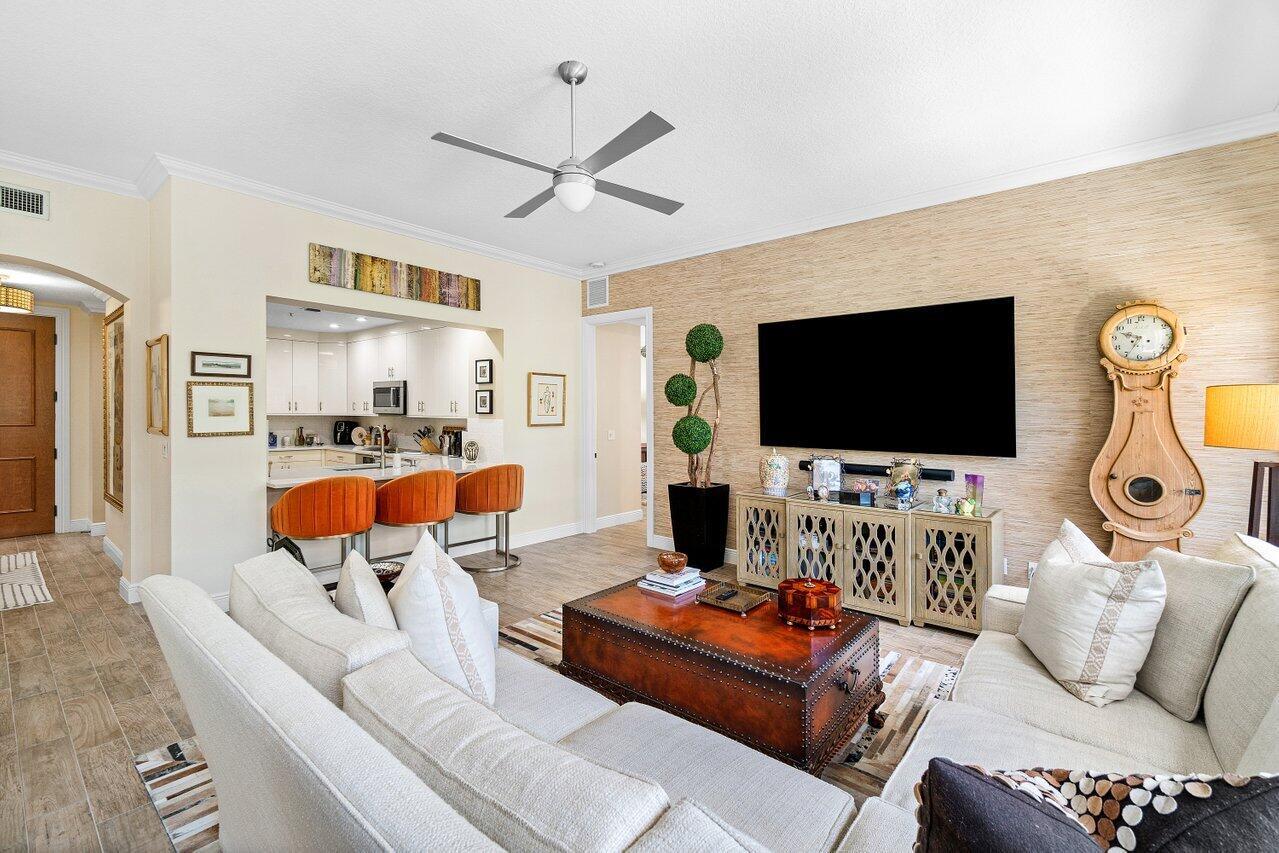 200 NE 2nd Avenue 211