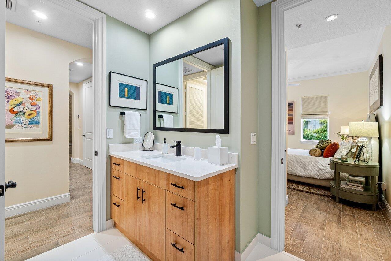 200 NE 2nd Avenue 211