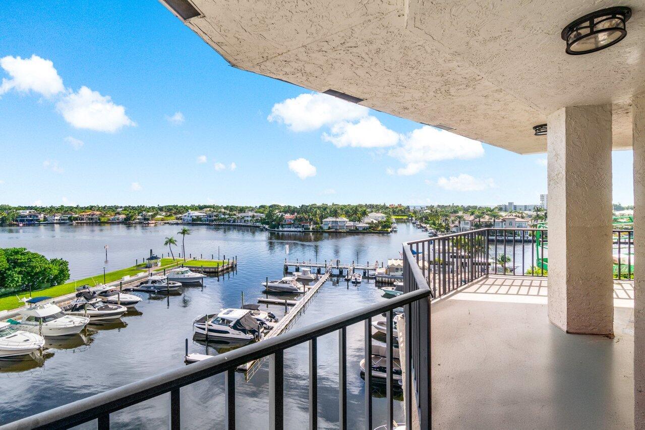 1035 S Federal Highway Ph 14