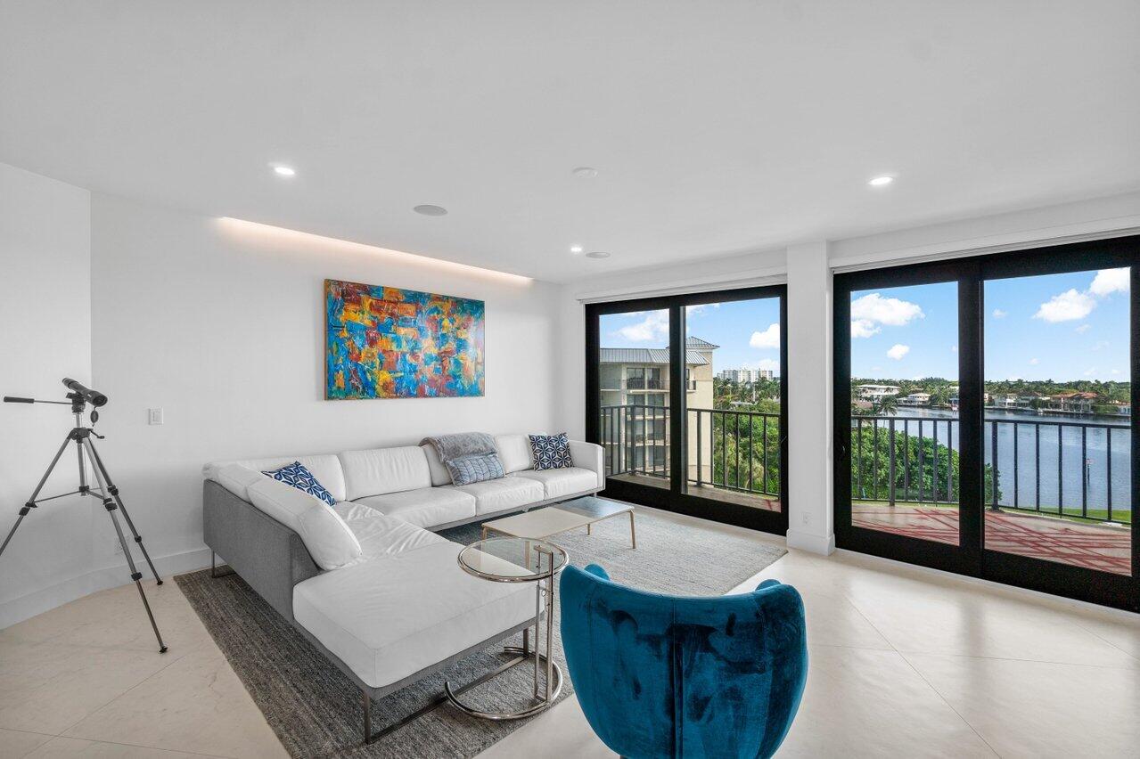 1035 S Federal Highway Ph 14