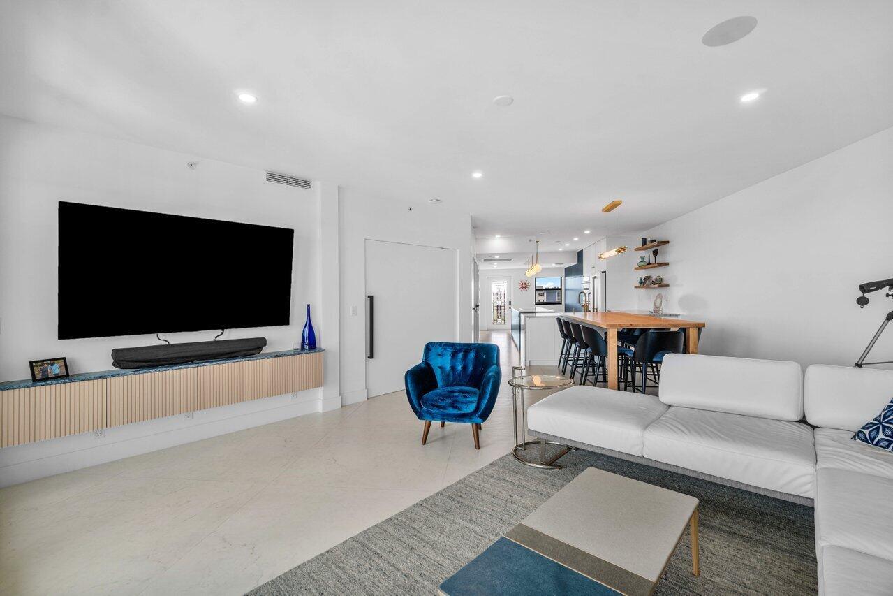 1035 S Federal Highway Ph 14