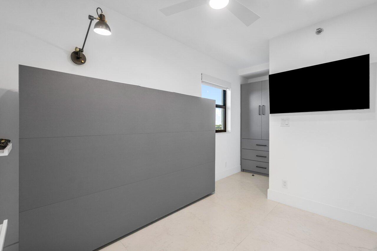 1035 S Federal Highway Ph 14