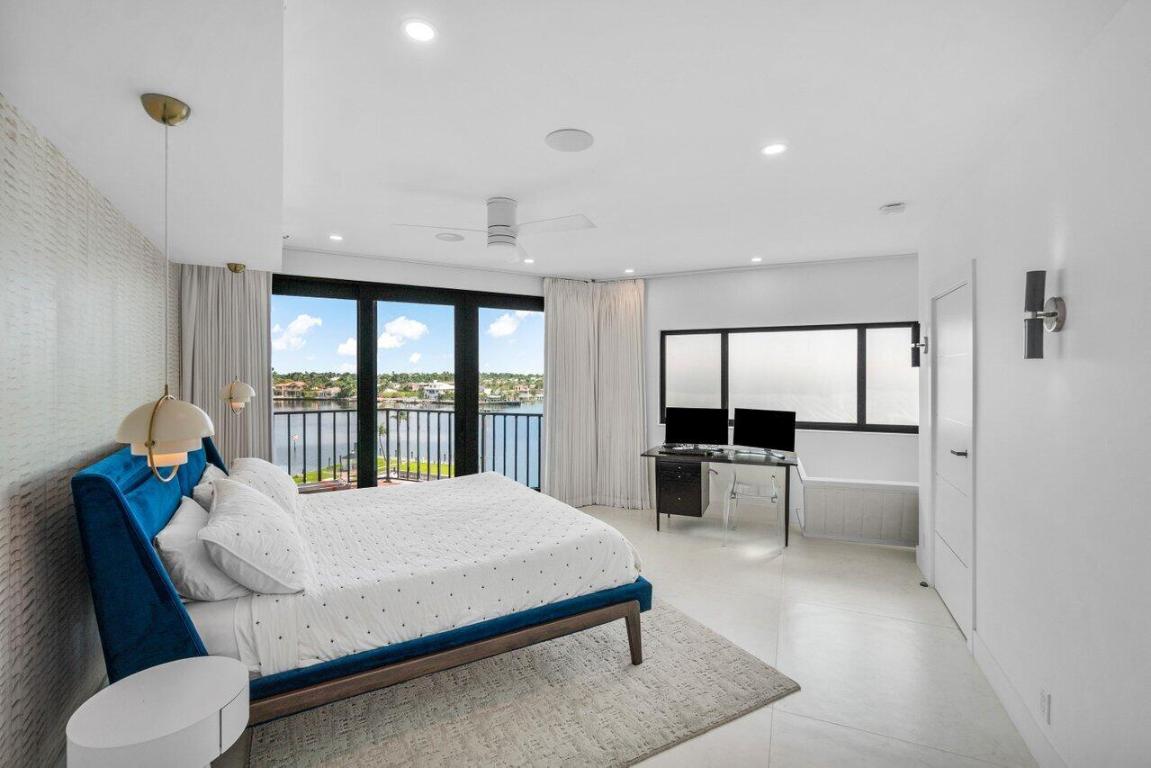 1035 S Federal Highway Ph 14