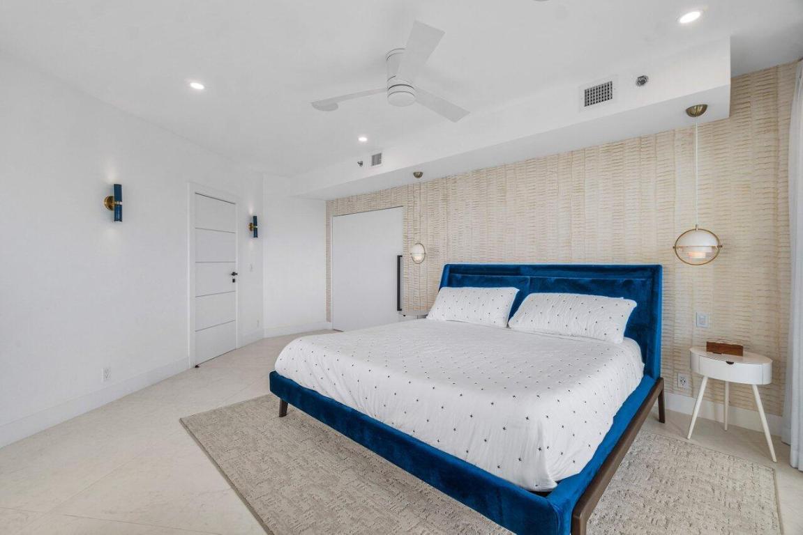 1035 S Federal Highway Ph 14