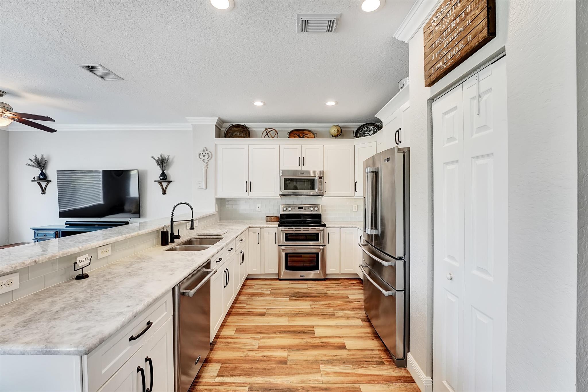 3008 N Evergreen Circle