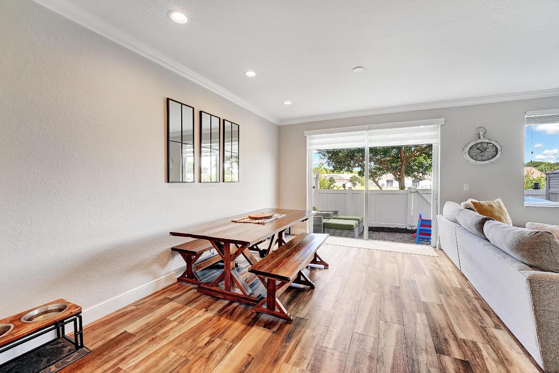 3008 N Evergreen Circle