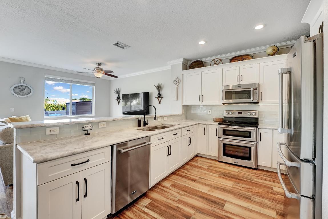 3008 N Evergreen Circle