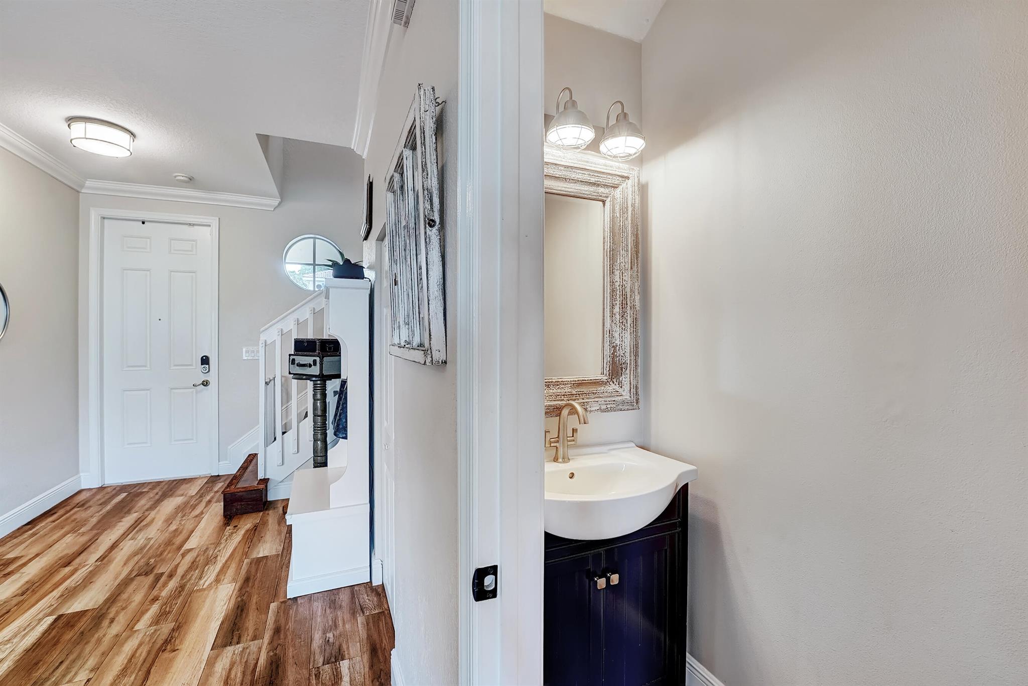 3008 N Evergreen Circle